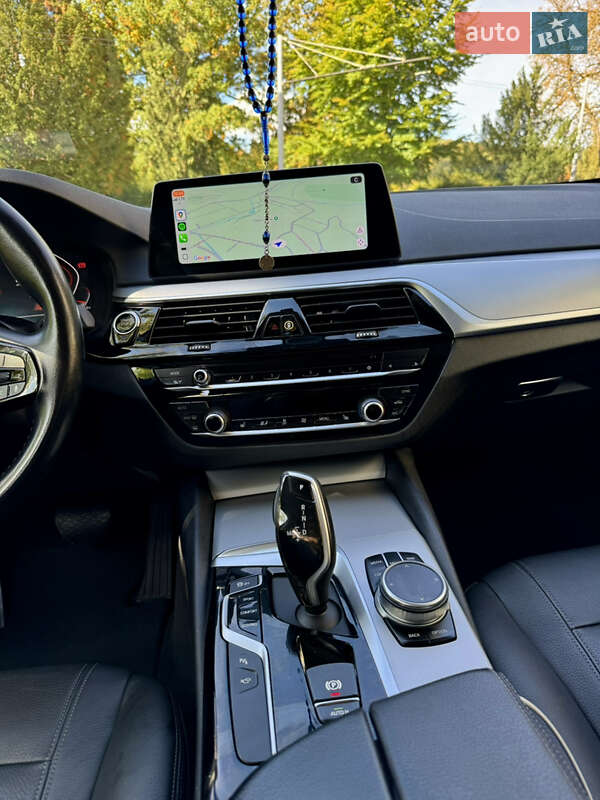 Седан BMW 5 Series 2019 в Киеве