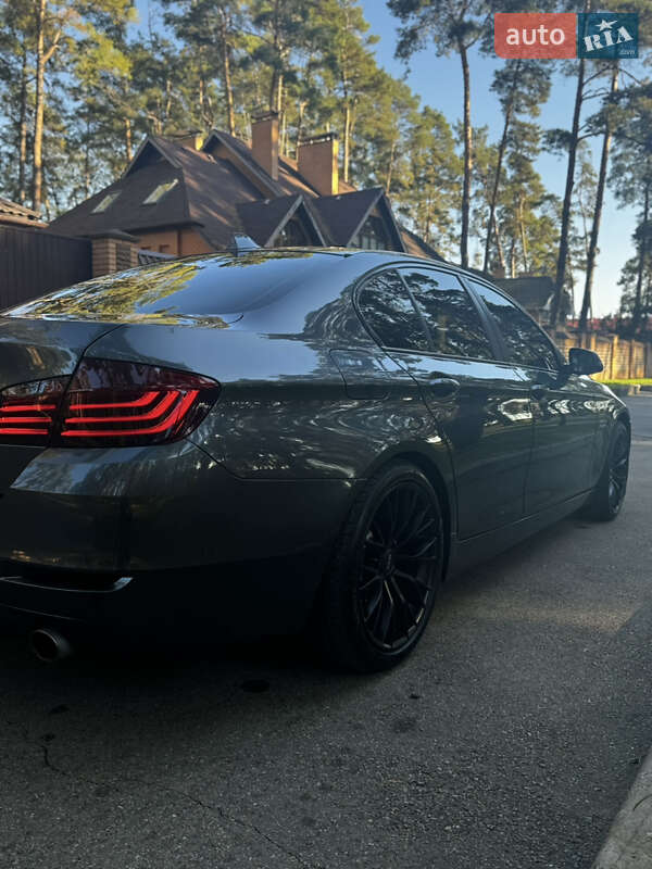 Седан BMW 5 Series 2016 в Чернігові