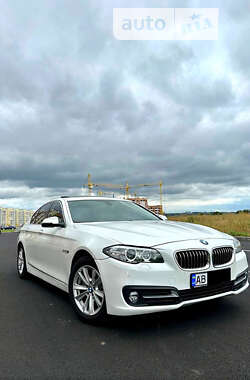 Седан BMW 5 Series 2015 в Львові