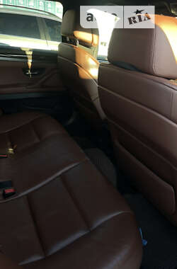 Седан BMW 5 Series 2011 в 