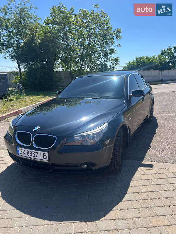 Седан BMW 5 Series 2004 в Одессе