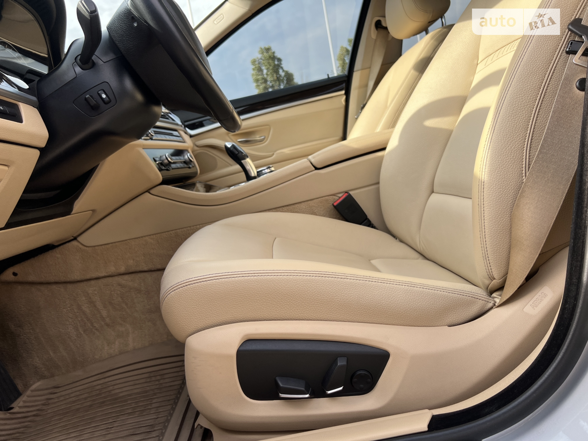 2014 BMW 5er - мініатюра 28