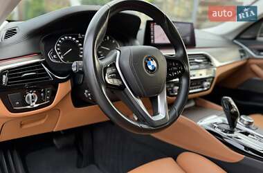 Седан BMW 5 Series 2020 в Стрию