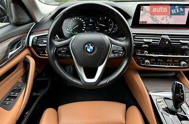 Седан BMW 5 Series 2020 в Стрию