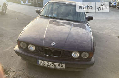 Седан BMW 5 Series 1990 в Рівному