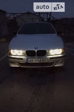 Седан BMW 5 Series 2000 в Виннице