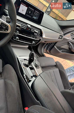 Универсал BMW 5 Series 2017 в 