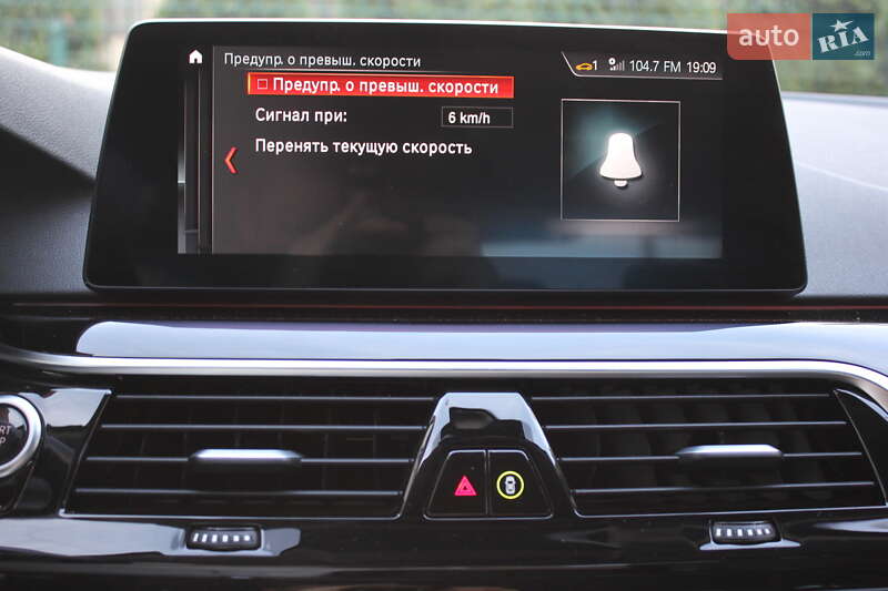 Седан BMW 5 Series 2019 в Львове