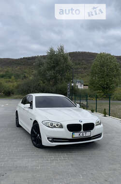 Седан BMW 5 Series 2012 в Виноградове