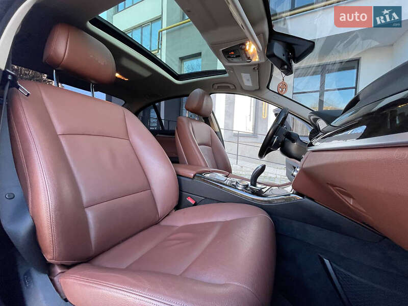 Седан BMW 5 Series 2013 в Рівному
