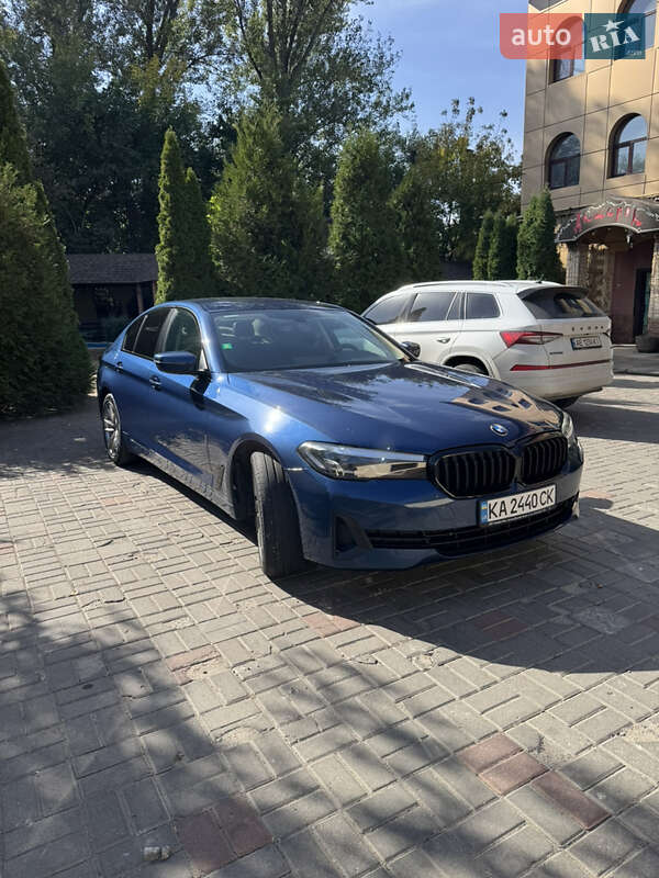 Седан BMW 5 Series 2021 в 