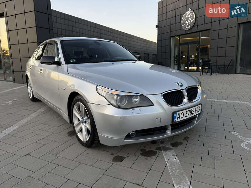 Седан BMW 5 Series 2005 в Тячеві