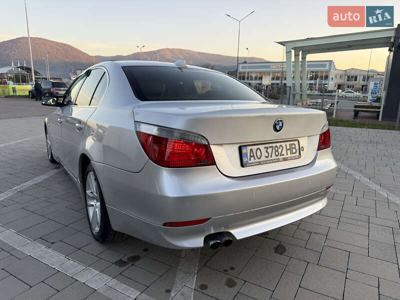 Седан BMW 5 Series 2005 в Тячеві