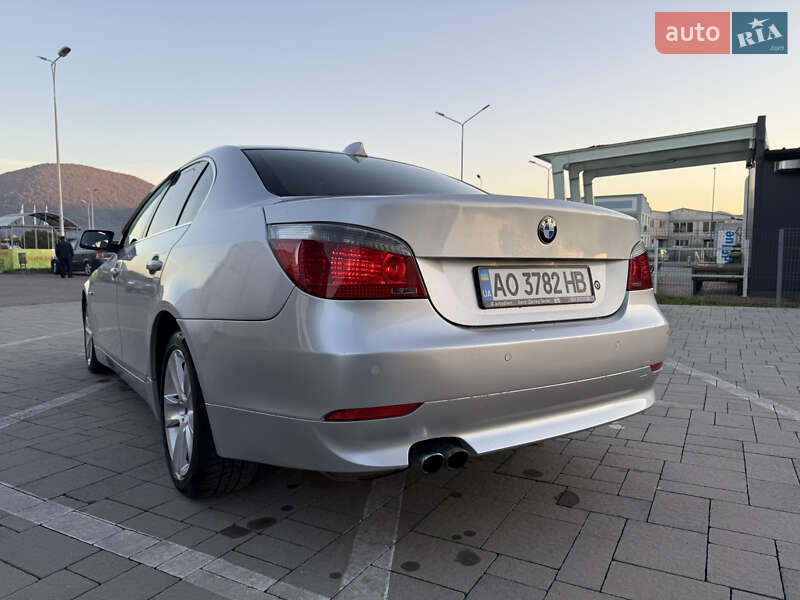 Седан BMW 5 Series 2005 в Тячеві