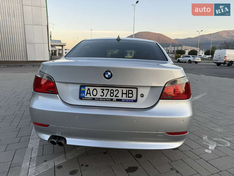 Седан BMW 5 Series 2005 в Тячеві