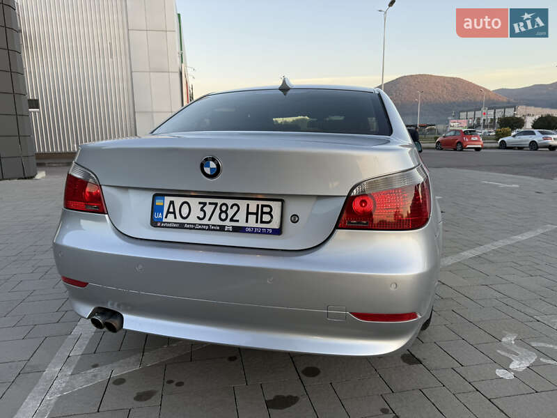 Седан BMW 5 Series 2005 в Тячеві