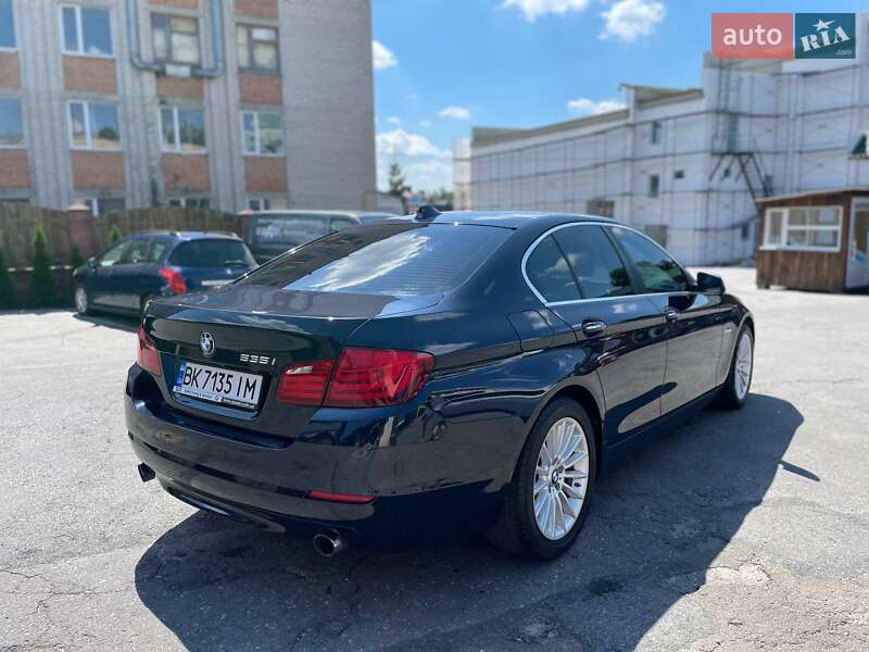 Седан BMW 5 Series 2012 в Рівному