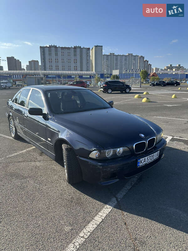 Седан BMW 5 Series 2001 в Киеве