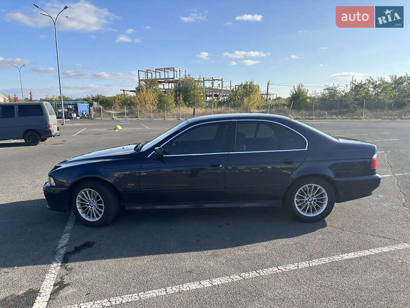 Седан BMW 5 Series 2001 в Киеве