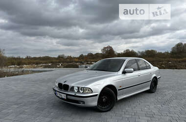 Седан BMW 5 Series 2000 в 