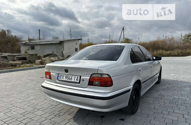 Седан BMW 5 Series 2000 в 