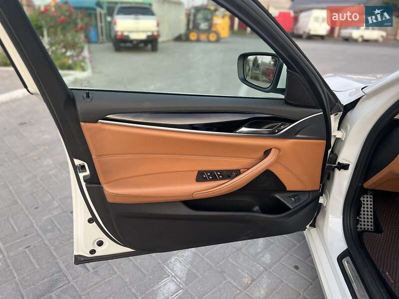 Седан BMW 5 Series 2017 в Запорожье