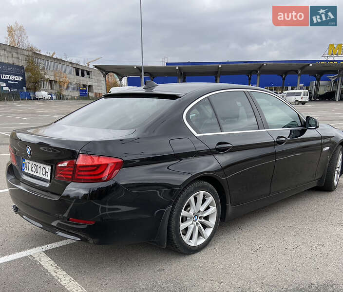 Седан BMW 5 Series 2012 в Долине