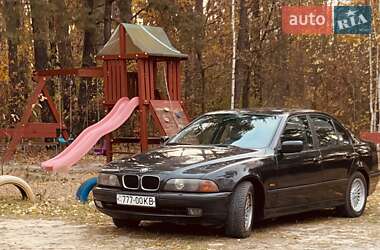 Седан BMW 5 Series 1998 в Киеве