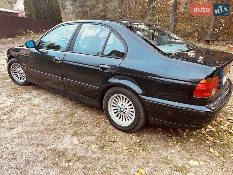 Седан BMW 5 Series 1998 в Киеве