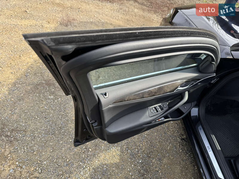 Седан BMW 5 Series 2017 в Хмельницькому