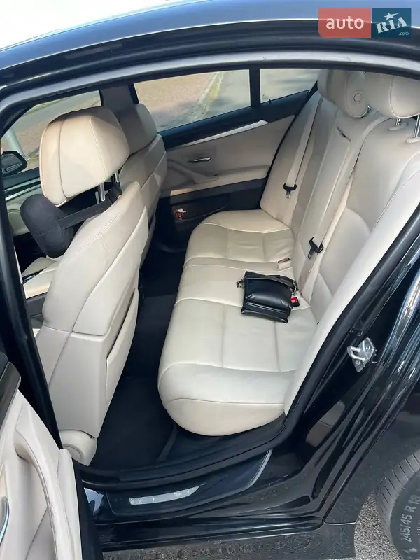 Седан BMW 5 Series 2011 в 