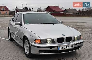 Седан BMW 5 Series 1999 в Сарнах