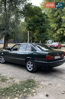 Седан BMW 5 Series 1990 в Запоріжжі