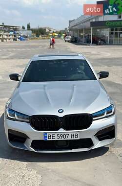 Седан BMW 5 Series 2018 в Первомайську