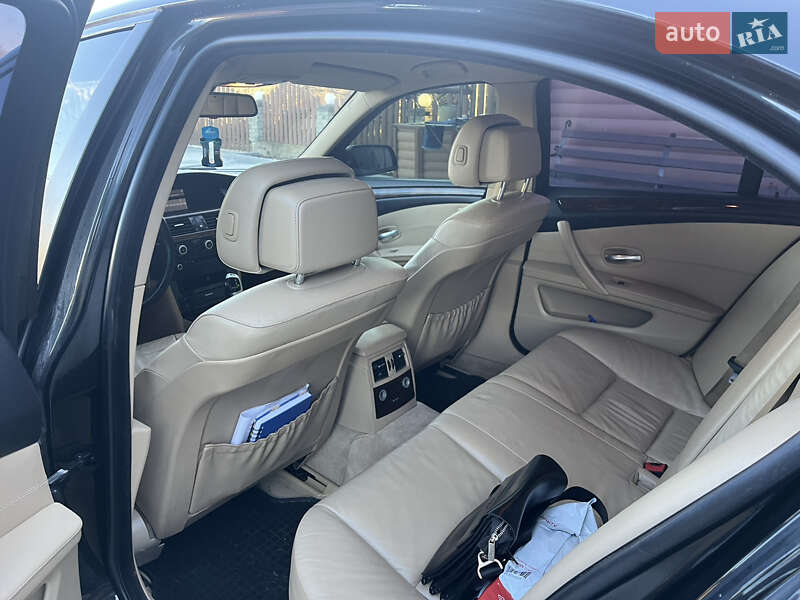 Седан BMW 5 Series 2008 в Калуші