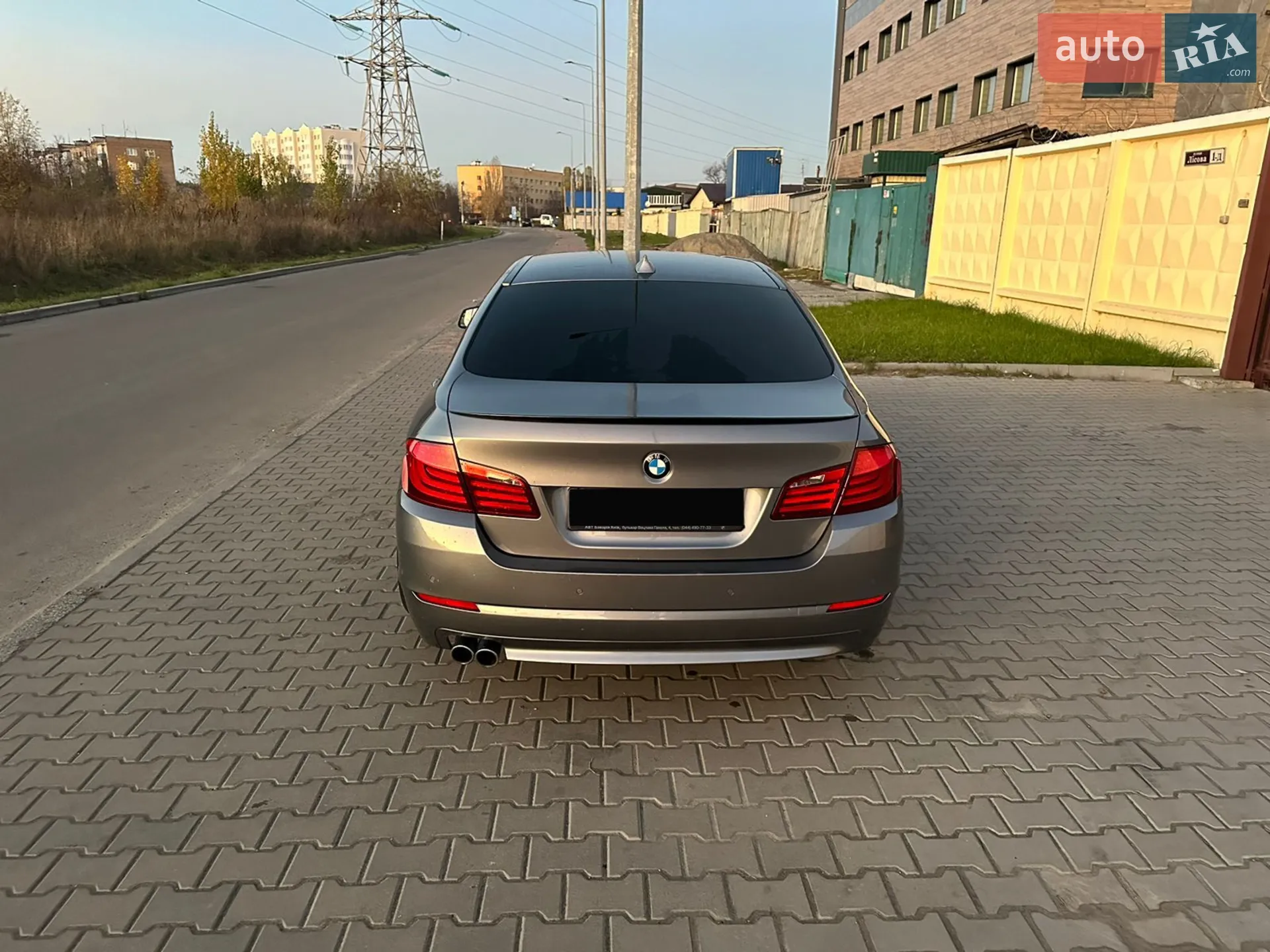 2011 BMW 5er - мініатюра 2