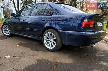 Седан BMW 5 Series 2001 в Раздельной