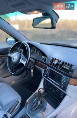 Седан BMW 5 Series 2001 в Жовкве