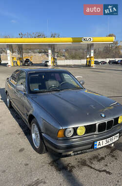 Седан BMW 5 Series 1991 в Киеве