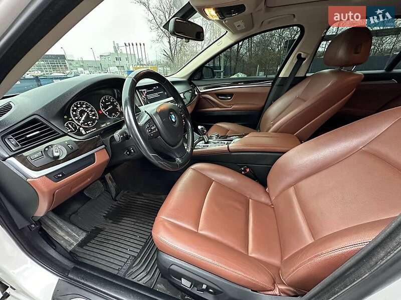 Седан BMW 5 Series 2014 в Львове