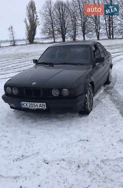 Седан BMW 5 Series 1992 в Богодухове