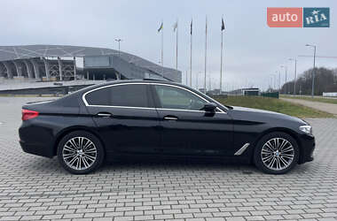 Седан BMW 5 Series 2018 в Львові