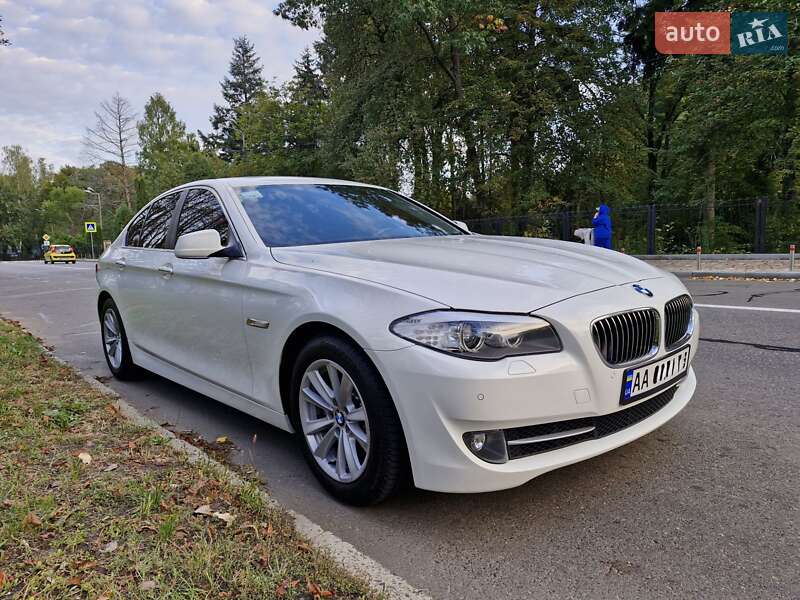 Седан BMW 5 Series 2012 в Киеве