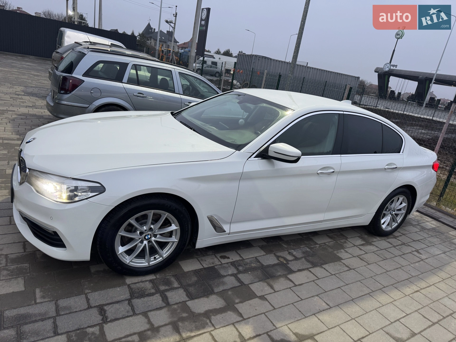 2017 BMW 5er - мініатюра 14