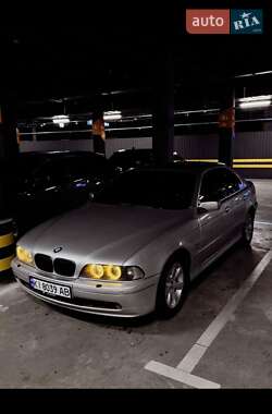 Седан BMW 5 Series 2003 в Києві