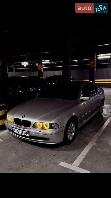 Седан BMW 5 Series 2003 в Киеве