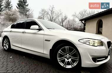 Седан BMW 5 Series 2012 в Тячеве