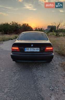 Седан BMW 5 Series 1998 в Миколаївському