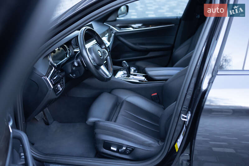 Седан BMW 5 Series 2017 в Тернополі