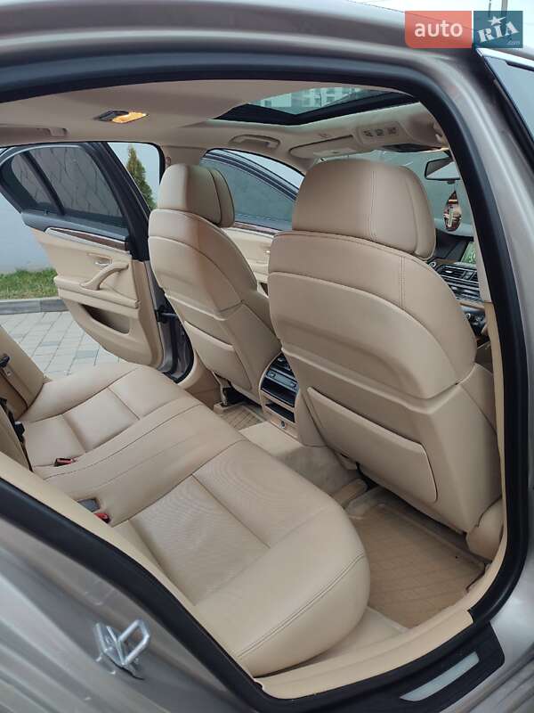 Седан BMW 5 Series 2012 в Івано-Франківську